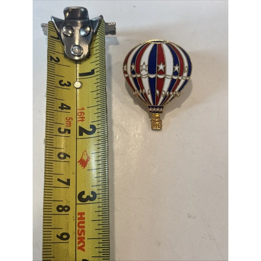 Vintage Red White Blue Hot Air Balloon Gold Tone Enamel Lapel Pin